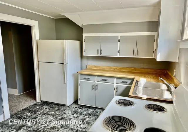 Photo 2 of Multi family home for sale at 815 Mackinaw St, Saginaw, MI 48602 | MLS# 61050220908 | Listing updated on 2026-09-04