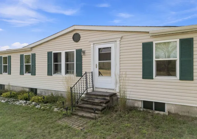 Photo 3 of Single family home for sale at 3067 170th Avenue, Hersey, MI 49639 | MLS# 72026047256 | Listing updated on 2026-09-30