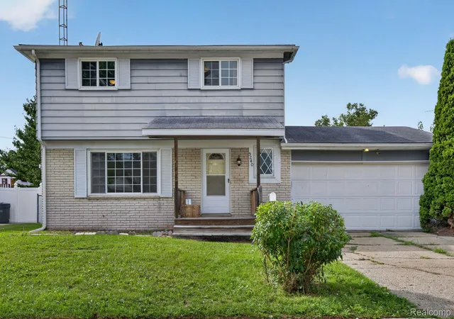 Single family home for sale at 5240 Oakview Dr, Swartz Creek, MI 48473 | MLS# 20261071573