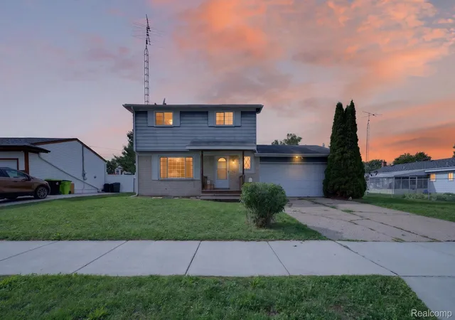 Photo 4 of Single family home for sale at 5240 Oakview Dr, Swartz Creek, MI 48473 | MLS# 20261071573 | Listing updated on 2026-09-15