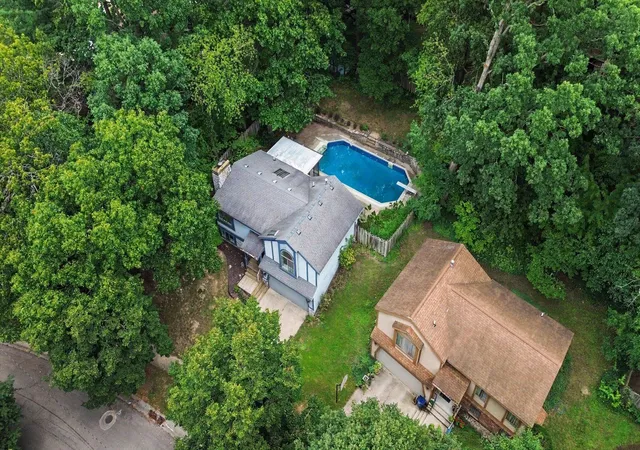 Photo 3 of Single family home for sale at 1312 Gladstone Dr Se, Grand Rapids, MI 49506 | MLS# 71026047265 | Listing updated on 2026-09-28