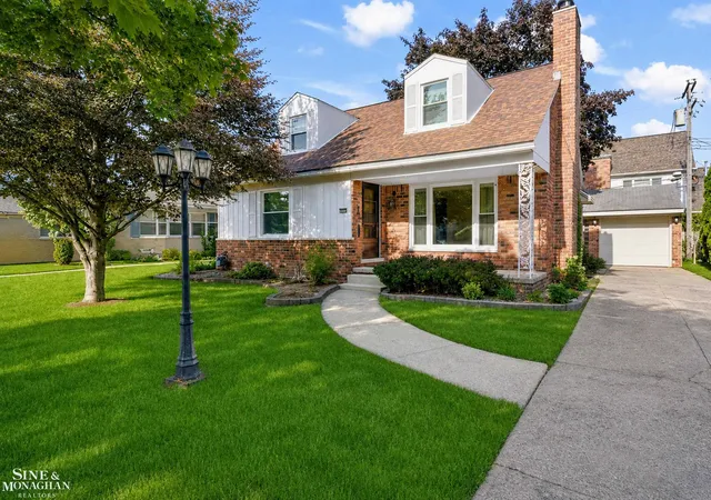 Photo 1 of Single family home for sale at 20631 Wedgewood Dr, Grosse Pointe Woods, MI 48236 | MLS# 58050220917 | Listing updated on 2026-09-14