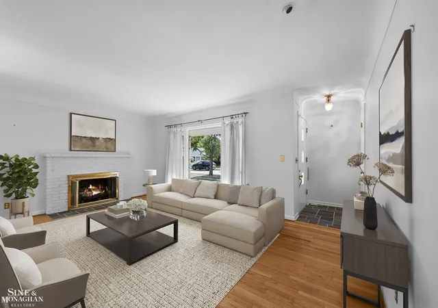 Photo 3 of Single family home for sale at 20631 Wedgewood Dr, Grosse Pointe Woods, MI 48236 | MLS# 58050220917 | Listing updated on 2026-09-14