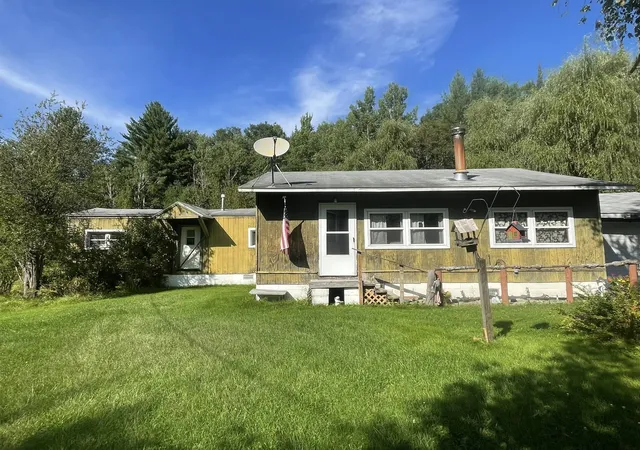 Photo 2 of Single family home for sale at 6610 F 30, Curtis Township Alcona, MI 48737 | MLS# 77080073262 | Listing updated on 2026-09-16