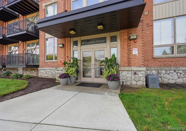 Photo 1 of Sale Pending at 101 S Union St #116, Plymouth, MI 48170 | MLS# 20261071590 | Listing updated on 2026-09-30