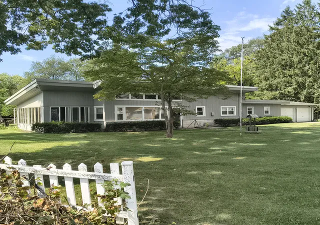 Photo 1 of Single family home for sale at 1146 Shady Shrs Dr, Niles, MI 49120 | MLS# 69026047284 | Listing updated on 2026-09-14