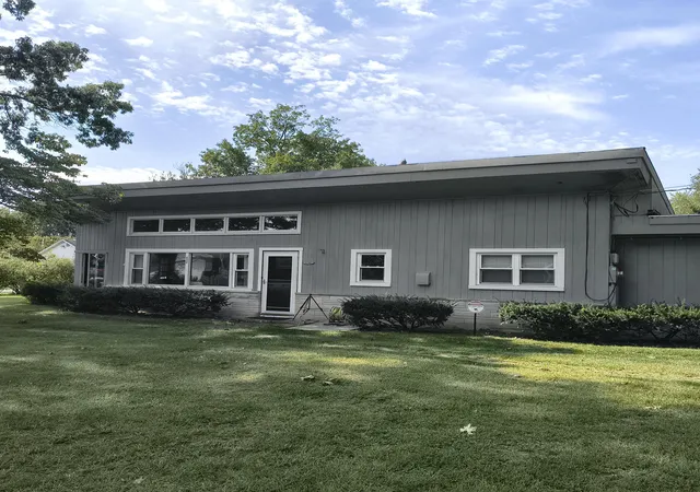 Photo 2 of Single family home for sale at 1146 Shady Shrs Dr, Niles, MI 49120 | MLS# 69026047284 | Listing updated on 2026-09-14