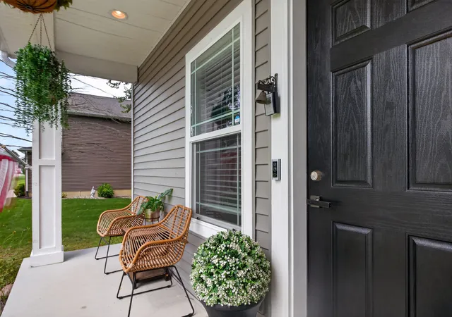 Photo 3 of Single family home for sale at 5168 Stone River Rd, Jackson, MI 49201 | MLS# 55026047290 | Listing updated on 2026-09-28