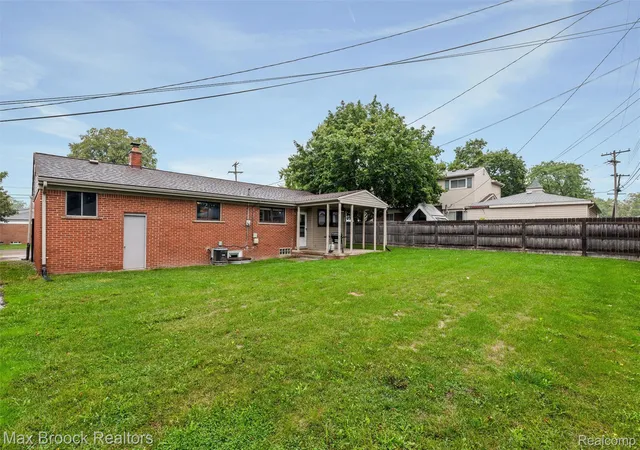 Photo 3 of Single family home for sale at 1136 N Selfridge Blvd, Clawson, MI 48017 | MLS# 20261071597 | Listing updated on 2026-09-10