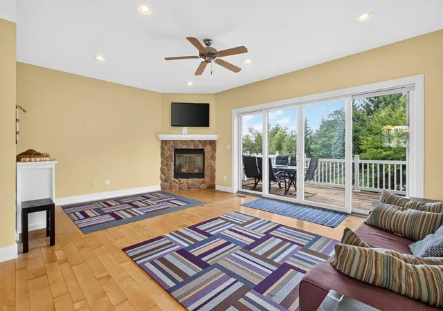 Listing Photo 5 - Condo for sale in building located at 15 Diamond Pt Ln, New Buffalo, MI 49117