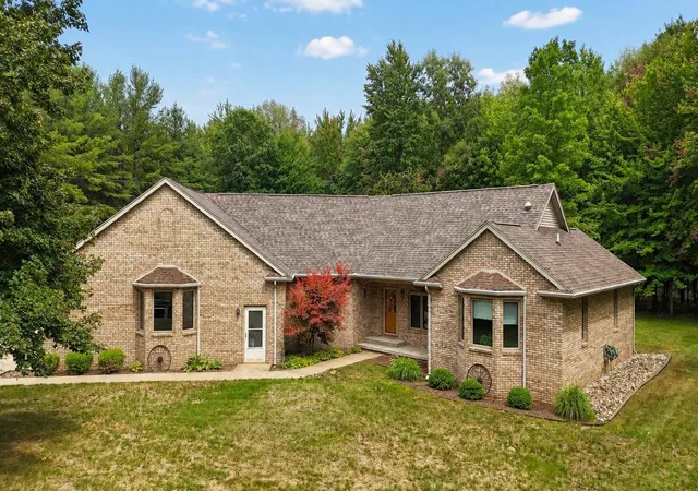 Photo 1 of Single family home for sale at 5785 W Isabella Rd, Mount Pleasant, MI 48858 | MLS# 79080073269 | Listing updated on 2026-09-17