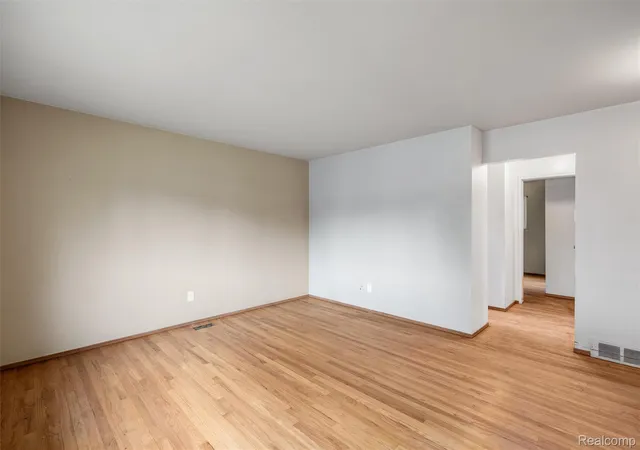 Photo 2 of Condo for sale at 3001 Wolverine Dr, Ann Arbor, MI 48108 | MLS# 20261071601 | Listing updated on 2026-09-05
