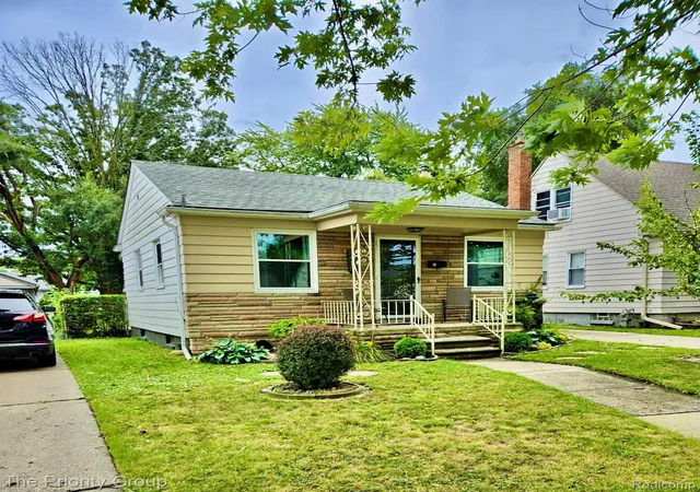 Photo 2 of Single family home for sale at 3415 Williams St, Dearborn, MI 48124 | MLS# 20261071609 | Listing updated on 2026-09-06
