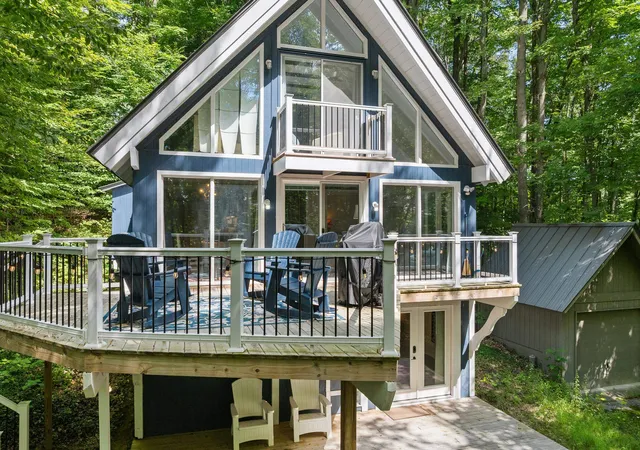 Photo 3 of Single family home for sale at 6631 Wasservalden Strasse, Bellaire, MI 49615 | MLS# 78080073273 | Listing updated on 2026-09-07