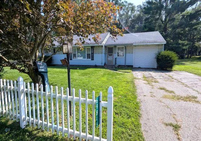Photo 2 of Single family home for sale at 69845 S Nottawa Rd, Sturgis, MI 49091 | MLS# 68026047317 | Listing updated on 2026-09-05