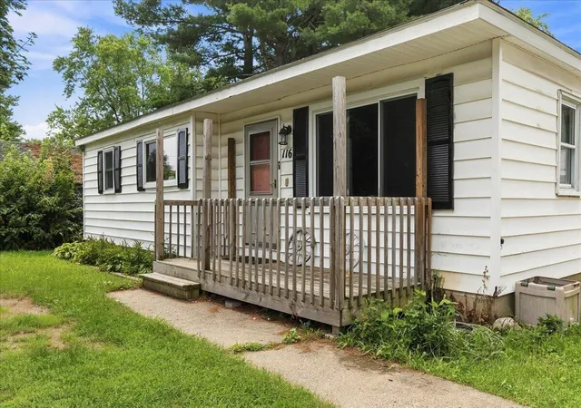 Photo 3 of Single family home for sale at 116 Northway St, Augusta, MI 49012 | MLS# 65026047316 | Listing updated on 2026-09-18