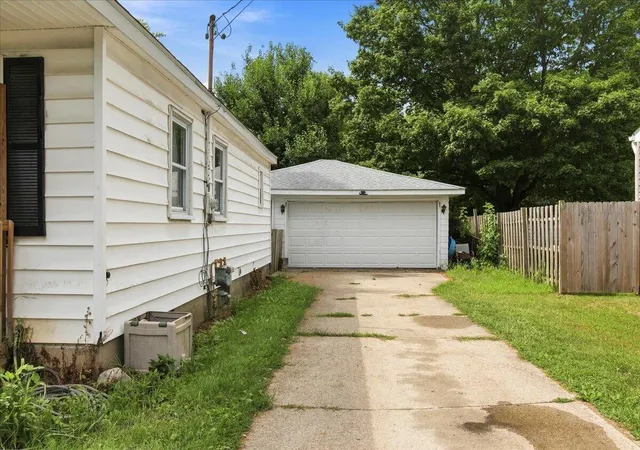 Photo 4 of Single family home for sale at 116 Northway St, Augusta, MI 49012 | MLS# 65026047316 | Listing updated on 2026-09-18
