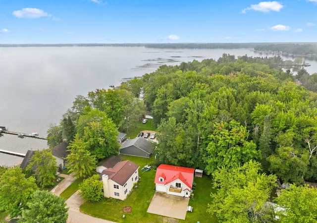 Photo 4 of Single family home for sale at 110 Bass Ct, Cadillac, MI 49601 | MLS# 78080073275 | Listing updated on 2026-09-07