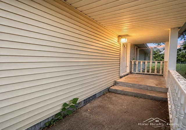 Photo 3 of Single family home for sale at 1480 Linden Dr, Muskegon, MI 49445 | MLS# 61050220947 | Listing updated on 2026-09-12