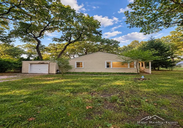 Photo 4 of Single family home for sale at 1480 Linden Dr, Muskegon, MI 49445 | MLS# 61050220947 | Listing updated on 2026-09-12