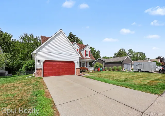 Photo 3 of Single family home for sale at 46309 Jasmine Ct, Chesterfield, MI 48047 | MLS# 20261071626 | Listing updated on 2026-10-04