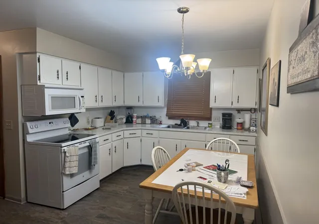 Photo 4 of Condo for sale at 484 Leisure Acres St, Sparta, MI 49345 | MLS# 65026047333 | Listing updated on 2026-09-15