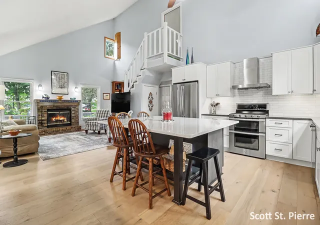 Photo 4 of Single family home for sale at 6635 S Shore Dr, Whitehall, MI 49461 | MLS# 71026047340 | Listing updated on 2026-09-10
