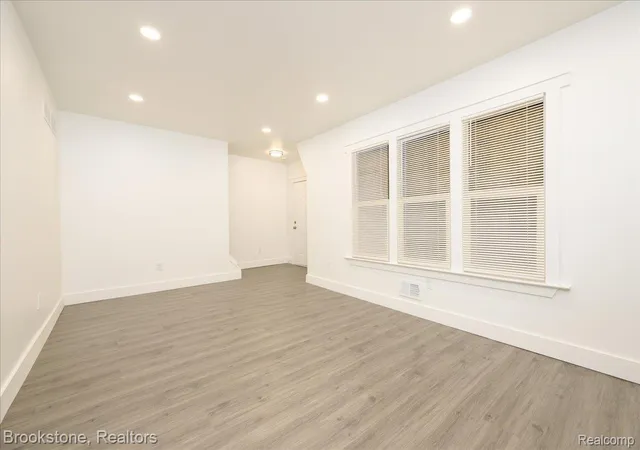 Photo 4 of Single family home for sale at 12621 Evanston St, Detroit, MI 48213 | MLS# 20261071645 | Listing updated on 2026-09-15