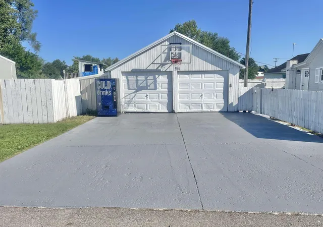 Photo 3 of Single family home for sale at 10490 Lime Crk Rd, Morenci City Lenawee, MI 49256 | MLS# 56050220954 | Listing updated on 2026-09-21