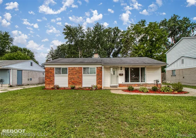 Photo 1 of Sale Pending at 32339 Chalfonte Dr, Warren, MI 48092 | MLS# 20261071650 | Listing updated on 2026-09-09