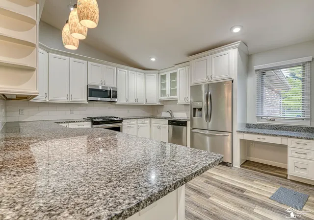 Listing Photo 4 - Condo for sale in building located at 905 May Dr, Monroe, MI 48161