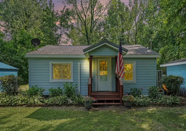 Photo 2 of Single family home for sale at 4650 Carmody Rd, Coloma, MI 49038 | MLS# 69026047350 | Listing updated on 2026-09-05