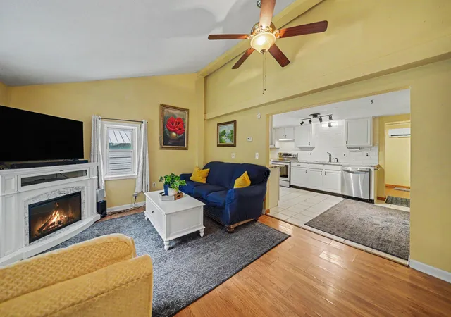 Photo 3 of Single family home for sale at 4650 Carmody Rd, Coloma, MI 49038 | MLS# 69026047350 | Listing updated on 2026-09-05