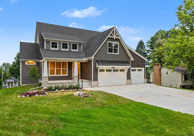 Photo 3 of Single family home for sale at 1752 Milford Hts Dr, Milford, MI 48381 | MLS# 81026047349 | Listing updated on 2026-09-09