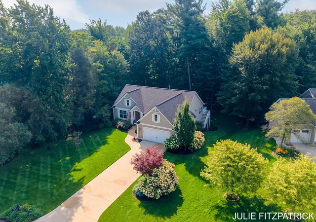 Photo 3 of Single family home for sale at 1650 Red Stem Dr, Holland, MI 49424 | MLS# 71026047354 | Listing updated on 2026-09-12
