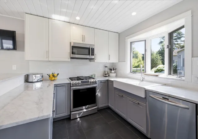 Photo 4 of Single family home for sale at 9772 Union Pier Rd, New Buffalo Township Berrien, MI 49129 | MLS# 69026047361 | Listing updated on 2026-09-12