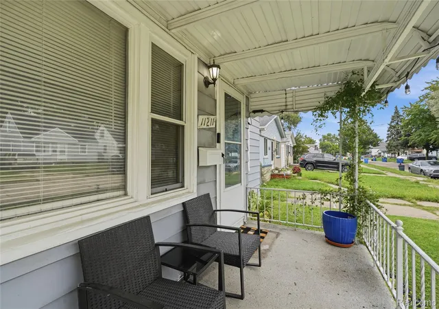 Photo 3 of Single family home for sale at 11211 Maxwell Ave, Warren, MI 48089 | MLS# 20261071659 | Listing updated on 2026-09-11