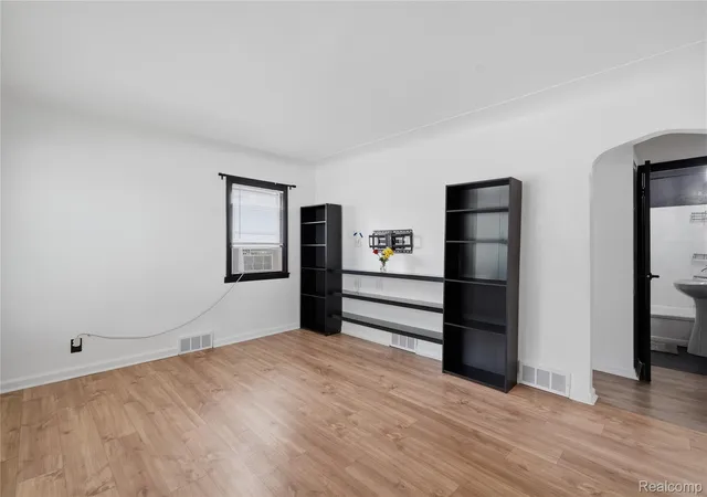 Photo 4 of Single family home for sale at 11211 Maxwell Ave, Warren, MI 48089 | MLS# 20261071659 | Listing updated on 2026-09-11