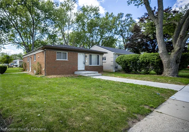 Photo 1 of Single family home for sale at 9001 Fremont St, Livonia, MI 48150 | MLS# 20261071664 | Listing updated on 2026-09-19