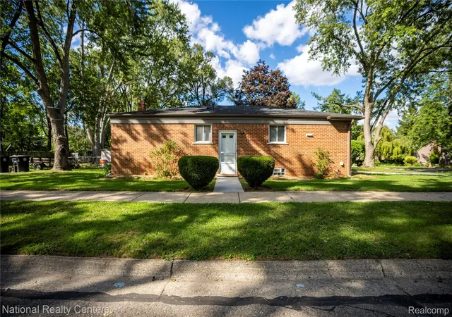 Photo 2 of Single family home for sale at 9001 Fremont St, Livonia, MI 48150 | MLS# 20261071664 | Listing updated on 2026-09-19