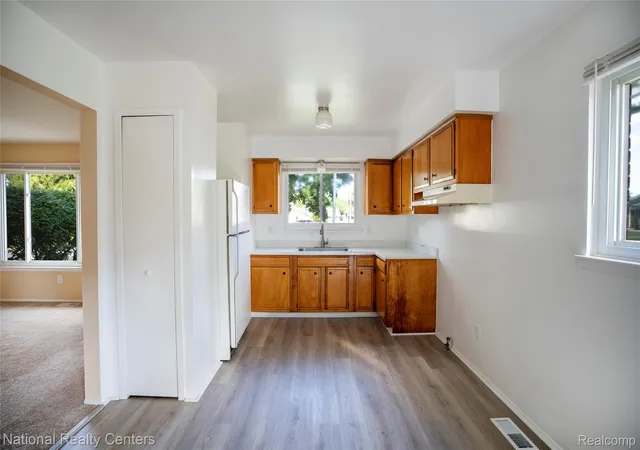 Photo 3 of Single family home for sale at 9001 Fremont St, Livonia, MI 48150 | MLS# 20261071664 | Listing updated on 2026-09-19