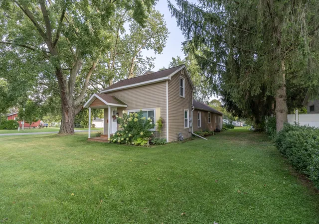 Photo 3 of Single family home for sale at 188 Cutter Ave, Coldwater, MI 49036 | MLS# 62026047368 | Listing updated on 2026-09-06