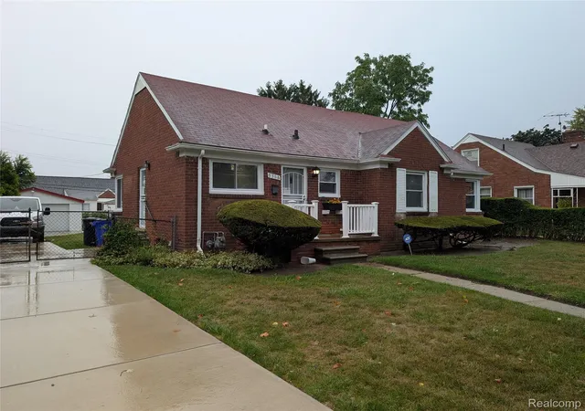 Photo 2 of Single family home for sale at 9366 Warwick St, Detroit, MI 48228 | MLS# 20261071668 | Listing updated on 2026-09-12