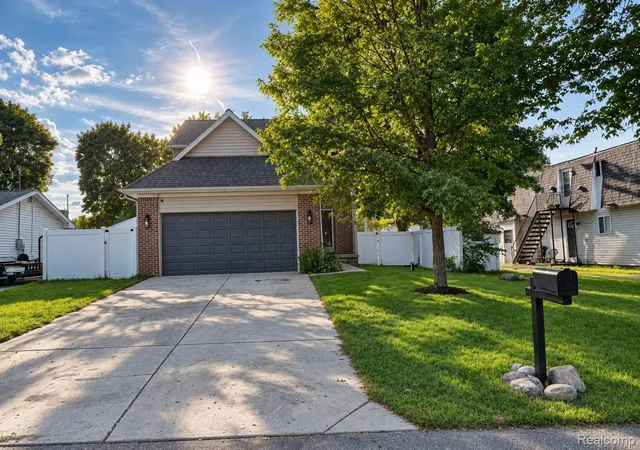 Photo 1 of Single family home for sale at 61 Narrin St N, Ortonville, MI 48462 | MLS# 20261071670 | Listing updated on 2026-10-12