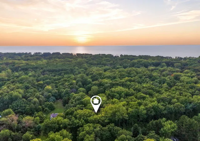 Photo 2 of Single family home for sale at 4292 Pier Rd, Benton Harbor, MI 49022 | MLS# 69026047370 | Listing updated on 2026-09-09