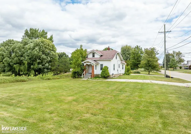 Photo 3 of Single family home for sale at 42040 Ryan Rd, Sterling Heights, MI 48314 | MLS# 58050220972 | Listing updated on 2026-09-18