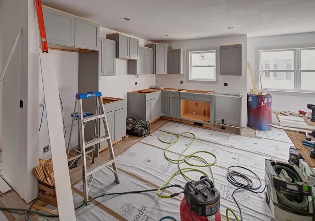 Photo 4 of Condo for sale at 1706 Woodward Ave, Traverse City, MI 49686 | MLS# 78080073289 | Listing updated on 2026-09-08