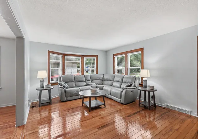 Photo 3 of Single family home for sale at 3132 5th Street, Muskegon, MI 49444 | MLS# 71026047386 | Listing updated on 2026-09-07