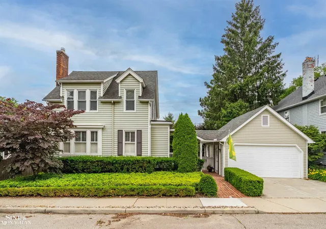 Photo 2 of Single family home for sale at 357 Roosevelt Pl, Grosse Pointe, MI 48230 | MLS# 58050220973 | Listing updated on 2026-09-09