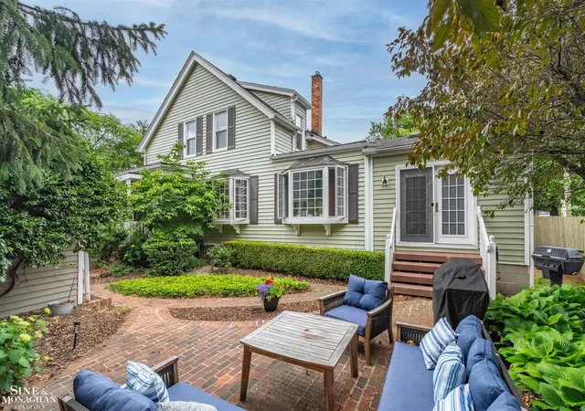 Photo 3 of Single family home for sale at 357 Roosevelt Pl, Grosse Pointe, MI 48230 | MLS# 58050220973 | Listing updated on 2026-09-09